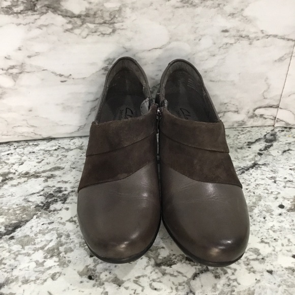 Clarks Women's Brown Leather Ankle Bootie - Picture 12 of 12